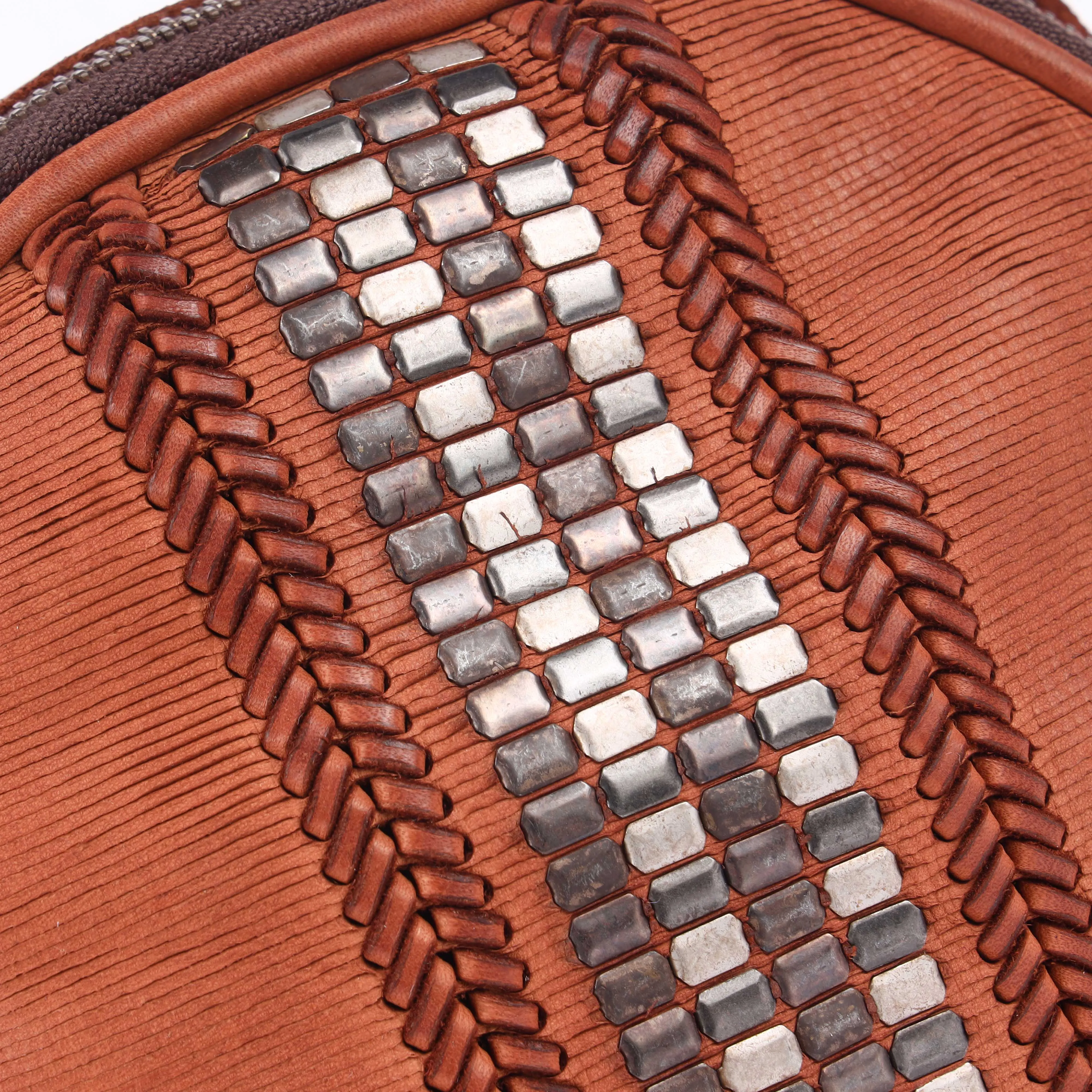 Estelle - The Round Slingbag