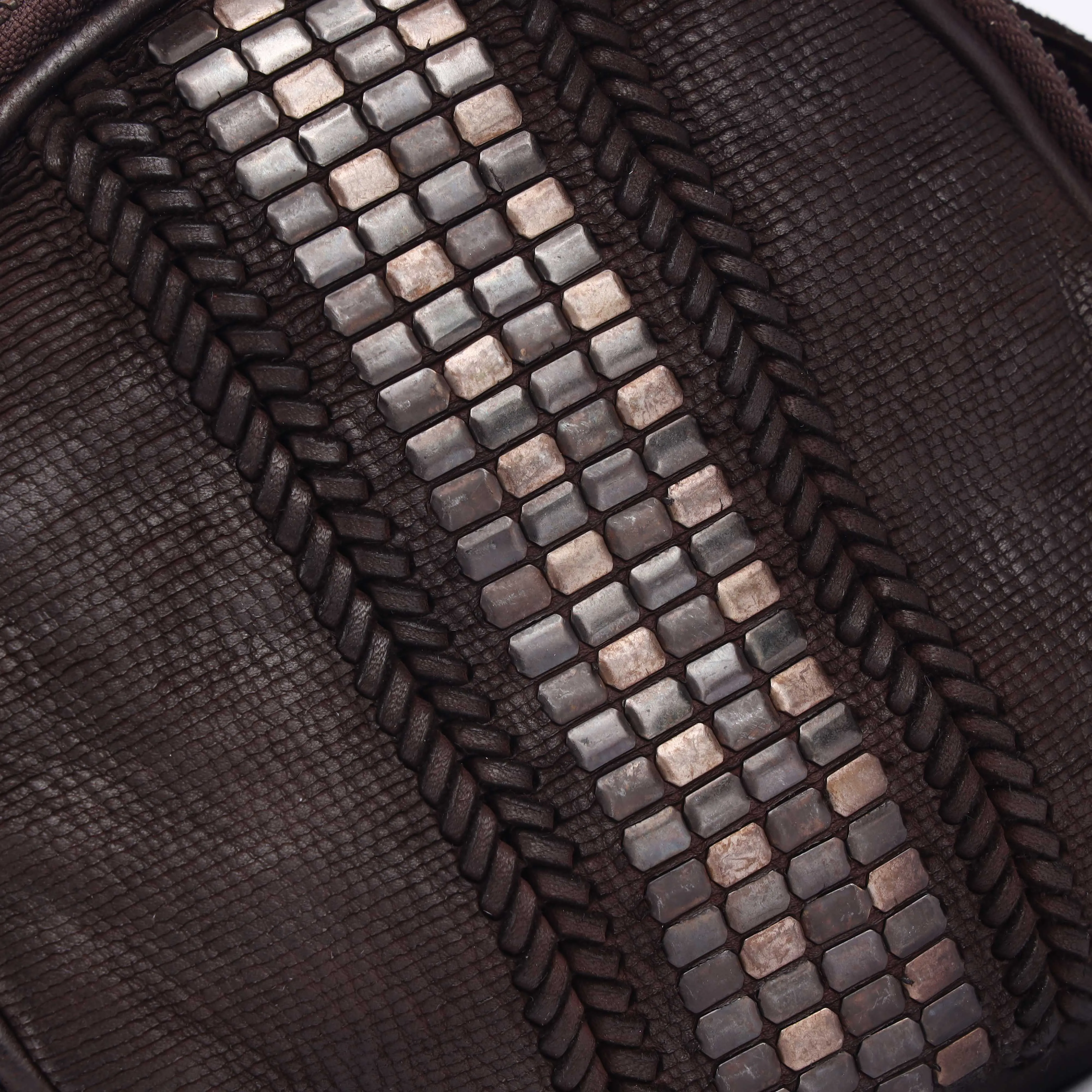 Estelle - The Round Slingbag