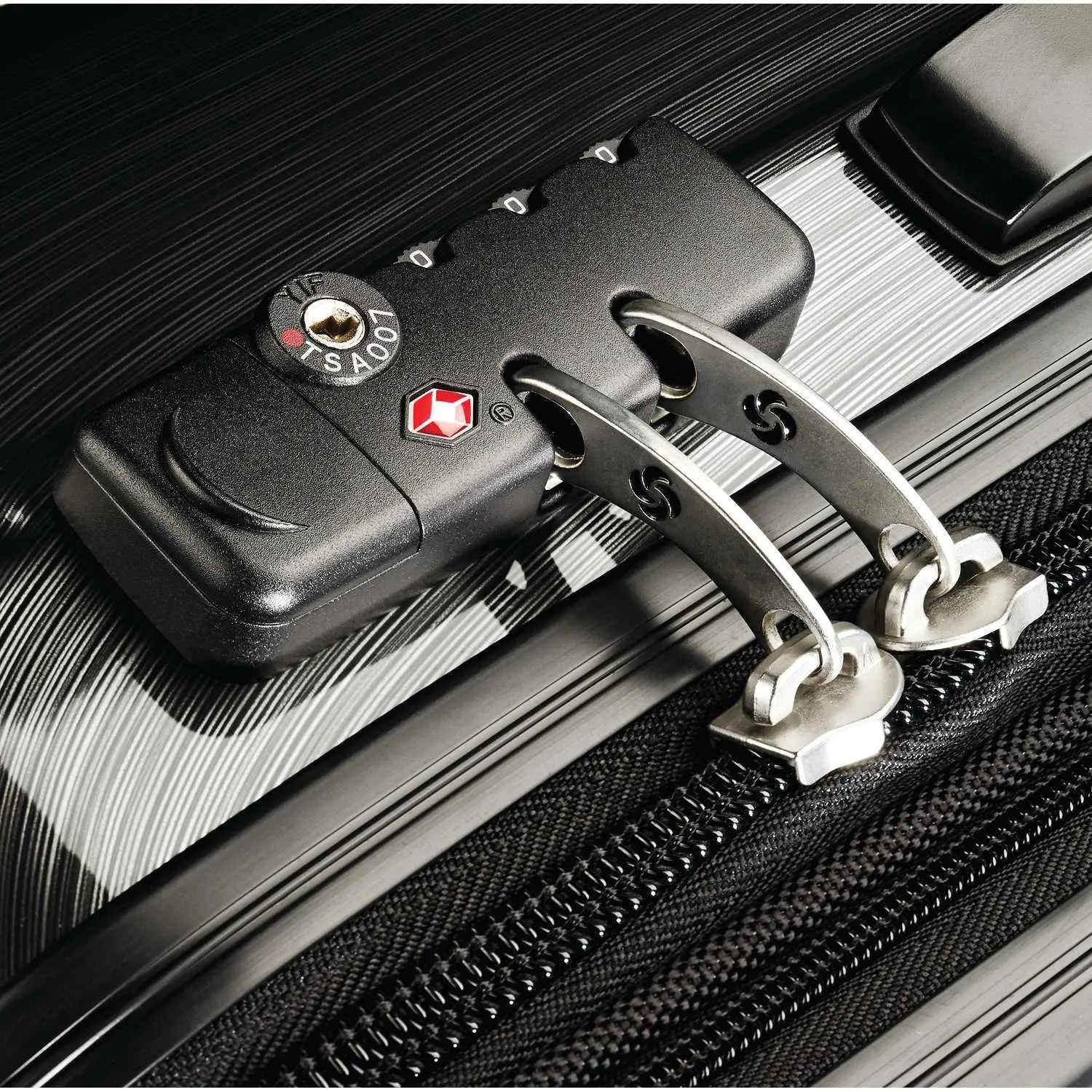 Samsonite Winfield 2 Hardside Luggage